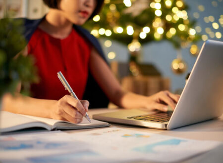 5 Ways to Balance Your Studies Over Christmas Break